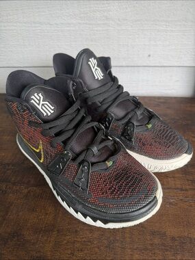 Nike Kyrie 7 Roswell Raygun Sneakers
